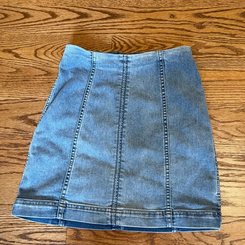 Free People Skirt! Size 2. Never Worn.